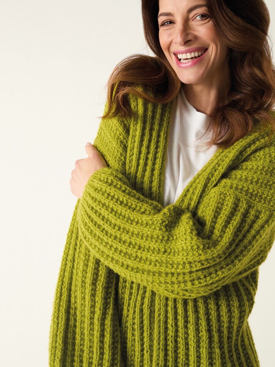 Cosy Days Cardigan in Sirdar Soft Down (10882)