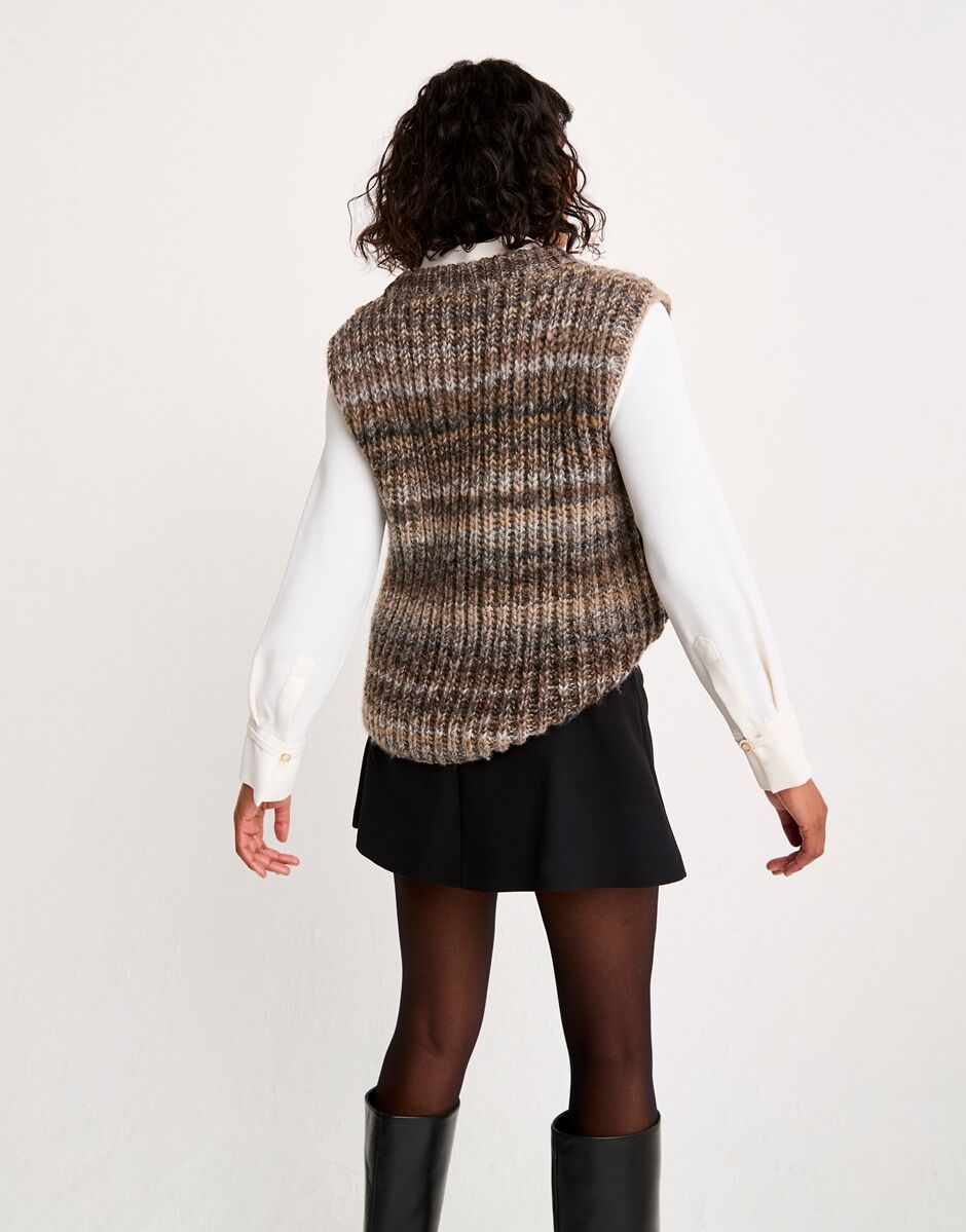 Beneath the Surface Vest in Sirdar Jewelspun with Wool Chunky (10804)