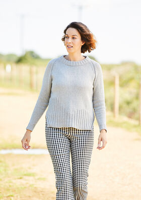 The Rowan Knitting & Crochet Magazine 71 (pattern book)