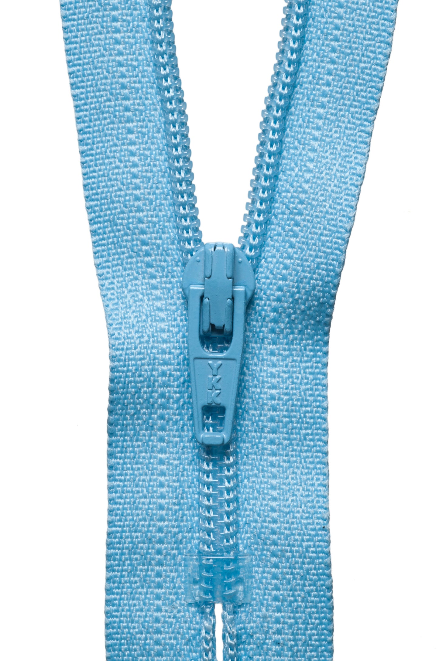 YKK Standard Zip 10cm/4in: Sky Blue (545)