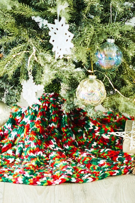 Christmas Tree Skirt and Stocking in Stylecraft Winter Magic XL 10029