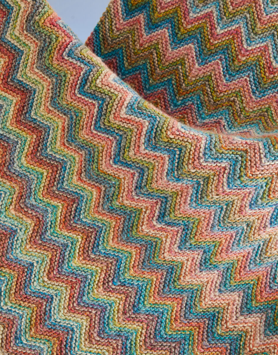 Blanket and Cushion in Sirdar Jewelspun with Wool Chunky 10707