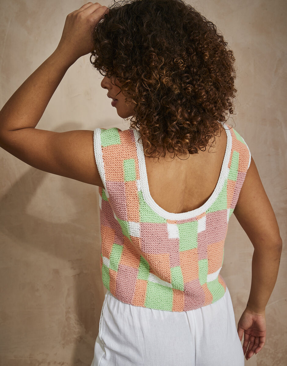 Staycation Top in Sirdar Stories DK 10749 (printed pattern)