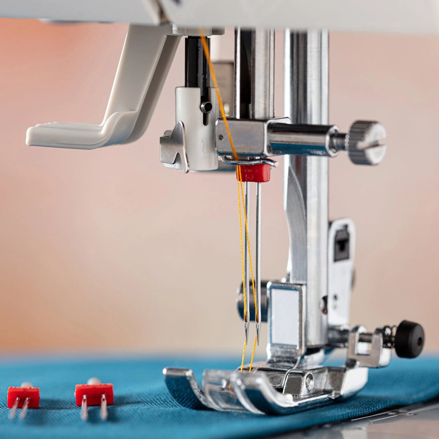 Schmetz Universal Twin Sewing Machine Needle 3.0/90