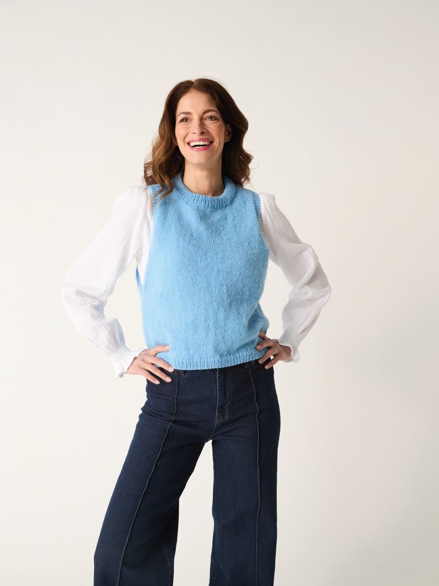 Lofty Layer Vest in Sirdar Soft Down (10885)