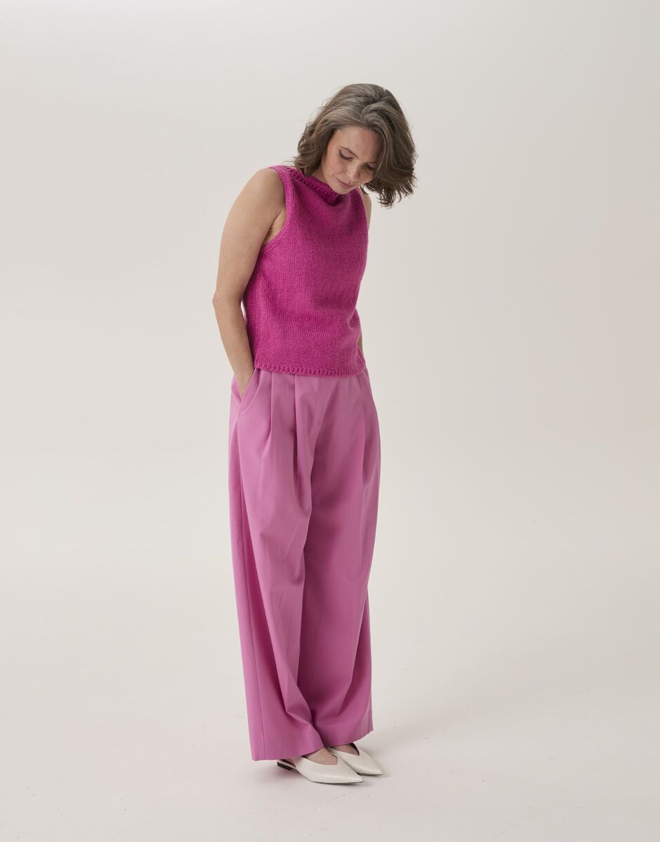 Honeycomb Cut-Away Vest in Sirdar Loveful Bio Blend 10915
