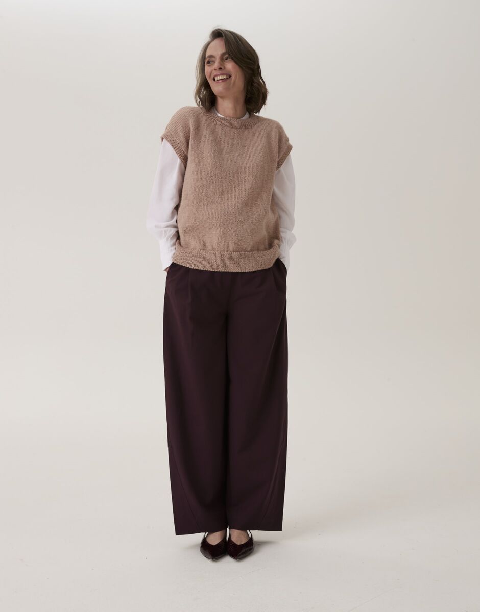 Barley Cable Tank in Sirdar Loveful Bio Blend 10916