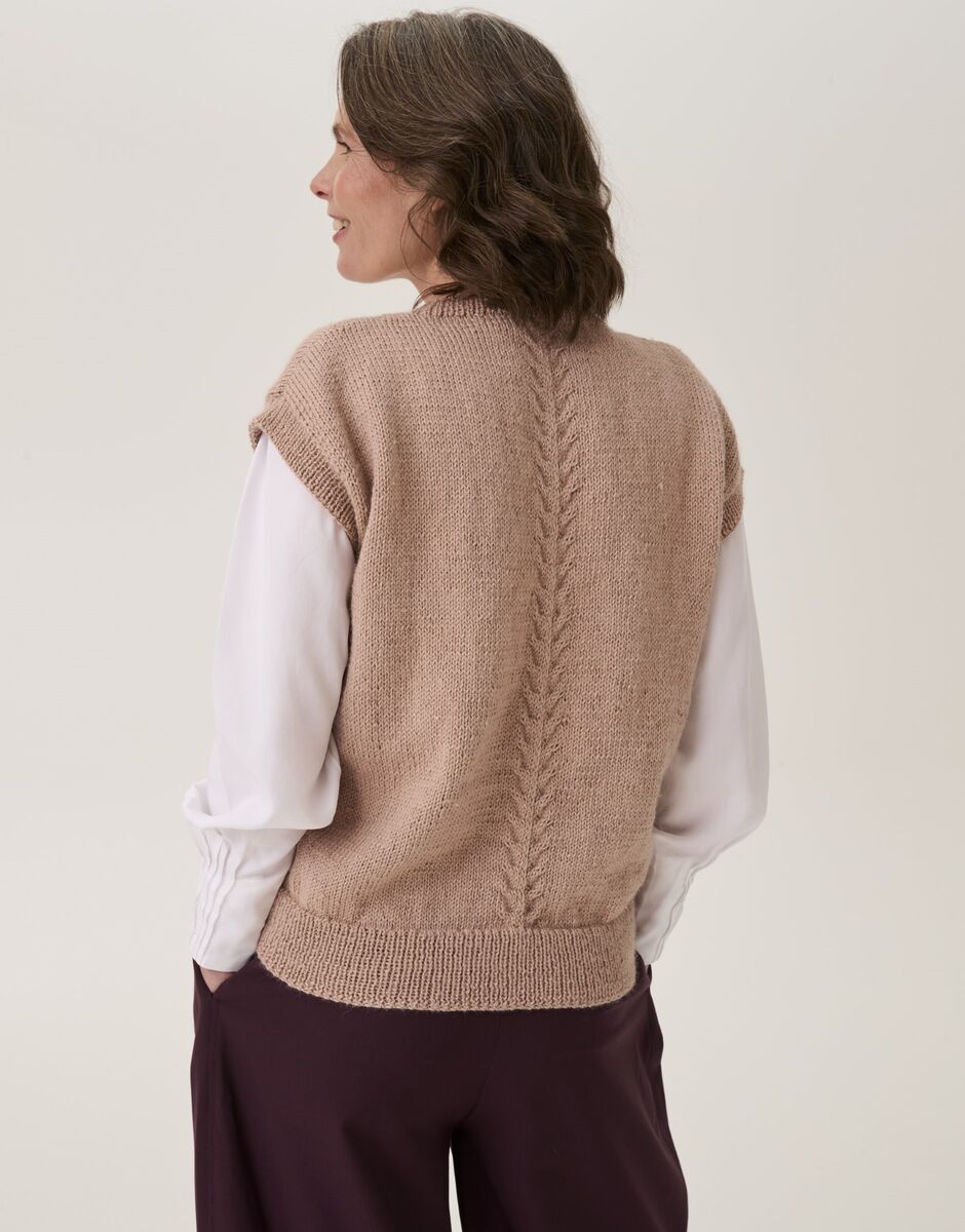 Barley Cable Tank in Sirdar Loveful Bio Blend 10916