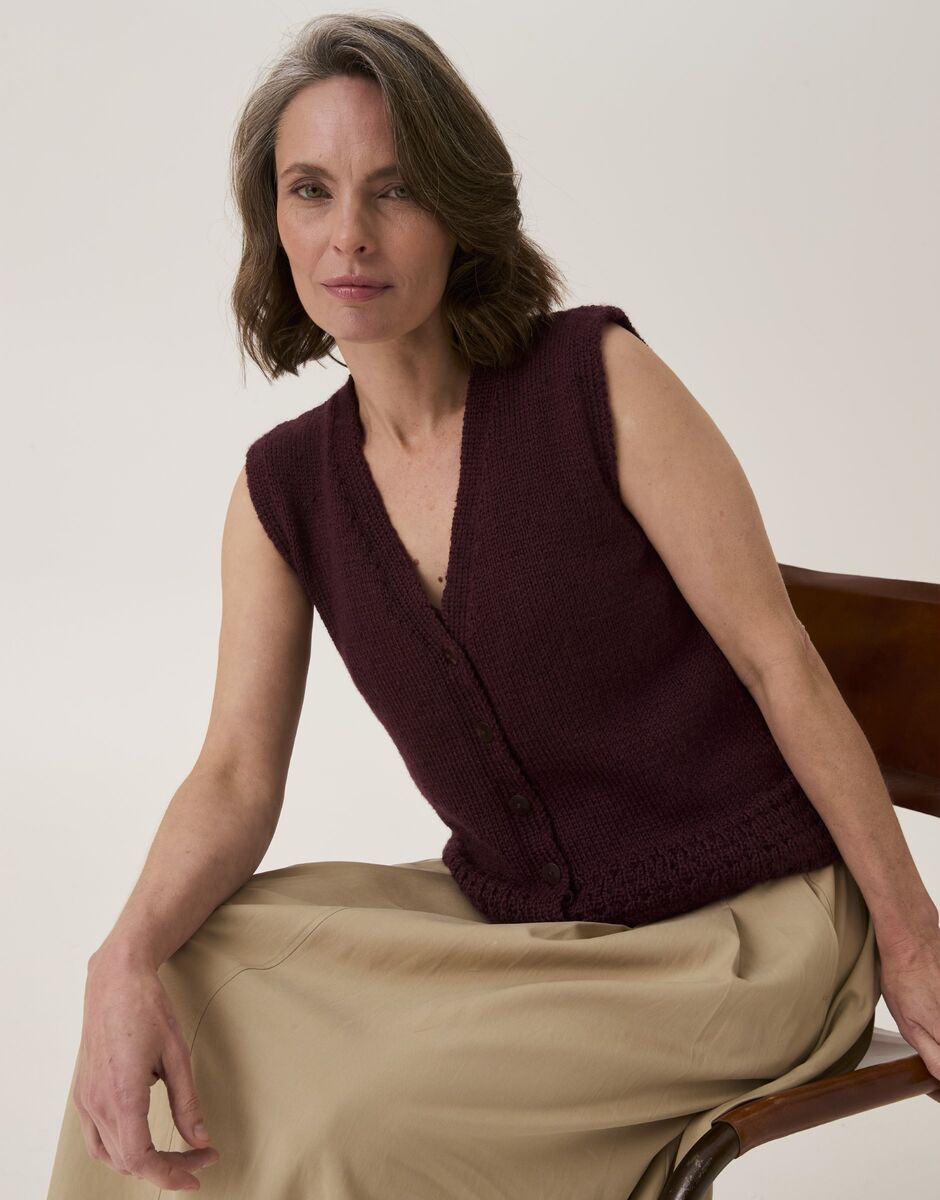 Beehive Ribbed Vest in Sirdar Loveful Bio Blend 10917