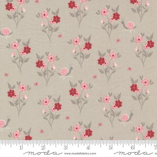 The Flower Farm by Bunny Hill Designs for Moda Fabrics: Flower Garden - Thistle (3010-12)