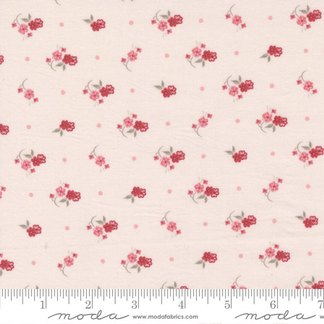 The Flower Farm by Bunny Hill Designs for Moda Fabrics: Meadowsweet - Blush (3012-17)