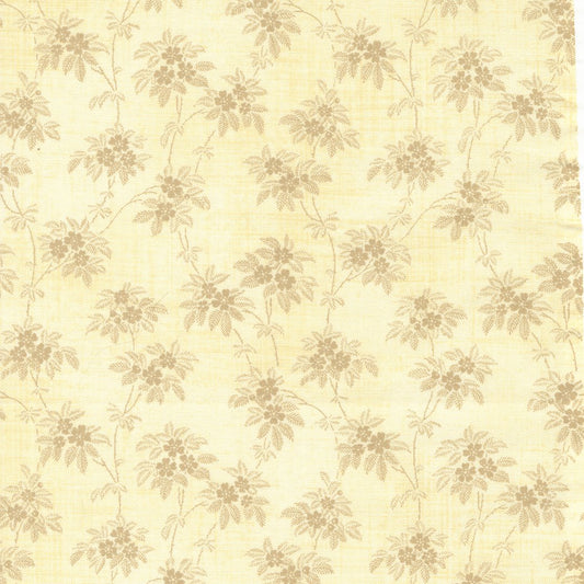 Dinahs Delight by Betsy Chutchian for Moda Fabrics: Virginia Vine - Sweet Milk (31675-11)