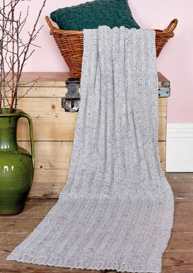 The Rowan Knitting & Crochet Magazine 70 (pattern book)