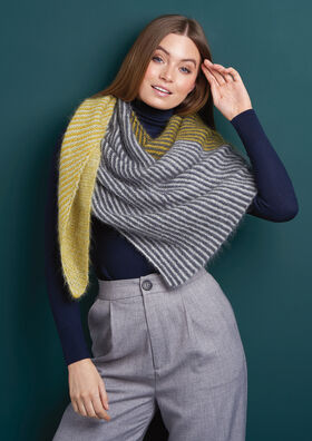 The Rowan Knitting & Crochet Magazine 70 (pattern book)