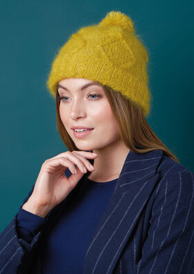 The Rowan Knitting & Crochet Magazine 70 (pattern book)