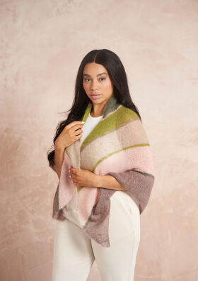 The Rowan Knitting & Crochet Magazine 71 (pattern book)