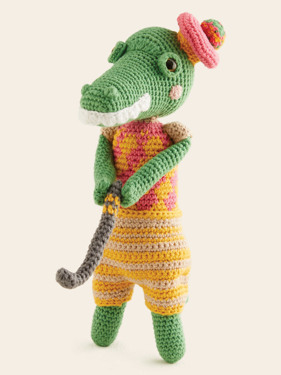 Sirdar Happy Cotton Book 18: Sporting Animals (printed pattern book)