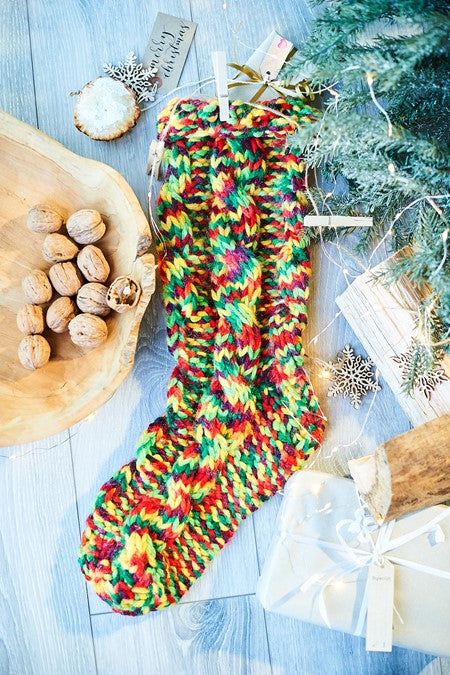 Christmas Tree Skirt and Stocking in Stylecraft Winter Magic XL 10029