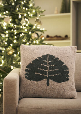 The Rowan Knitting & Crochet Magazine 70 (pattern book)