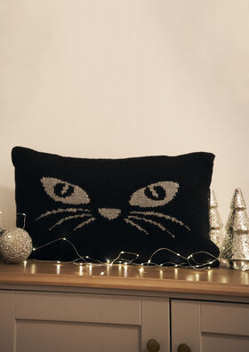 The Rowan Knitting & Crochet Magazine 70 (pattern book)