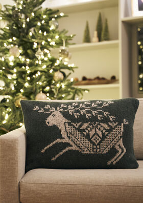 The Rowan Knitting & Crochet Magazine 70 (pattern book)