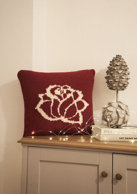 The Rowan Knitting & Crochet Magazine 70 (pattern book)