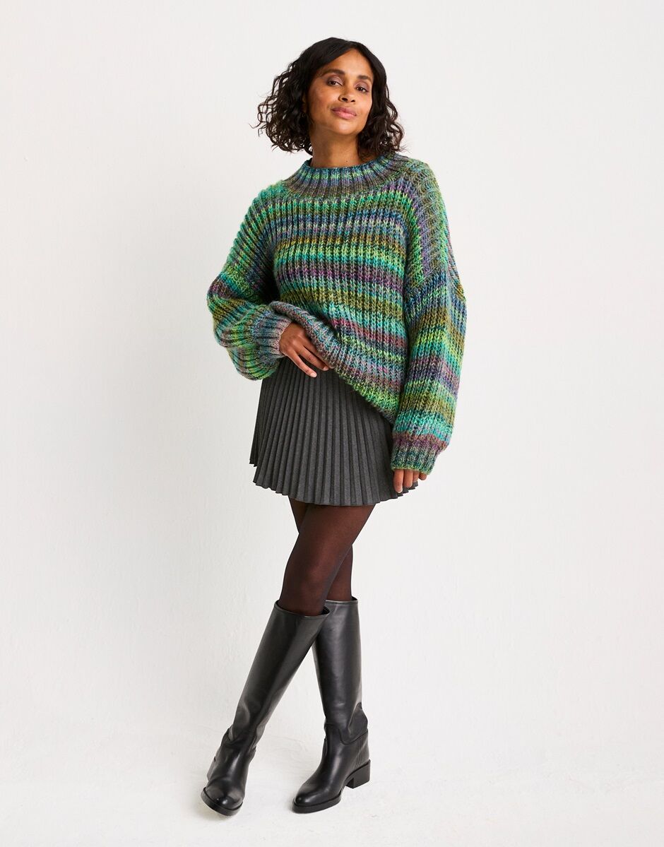 Semi-Precious Sweater in Sirdar Jewelspun with Wool Chunky (10800)
