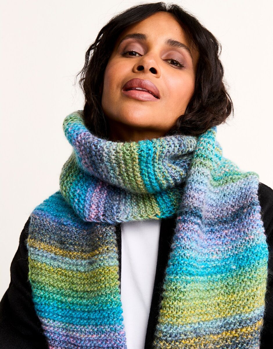 Strata Tie-Style Scarf in Sirdar Jewelspun with Wool Chunky (10807)