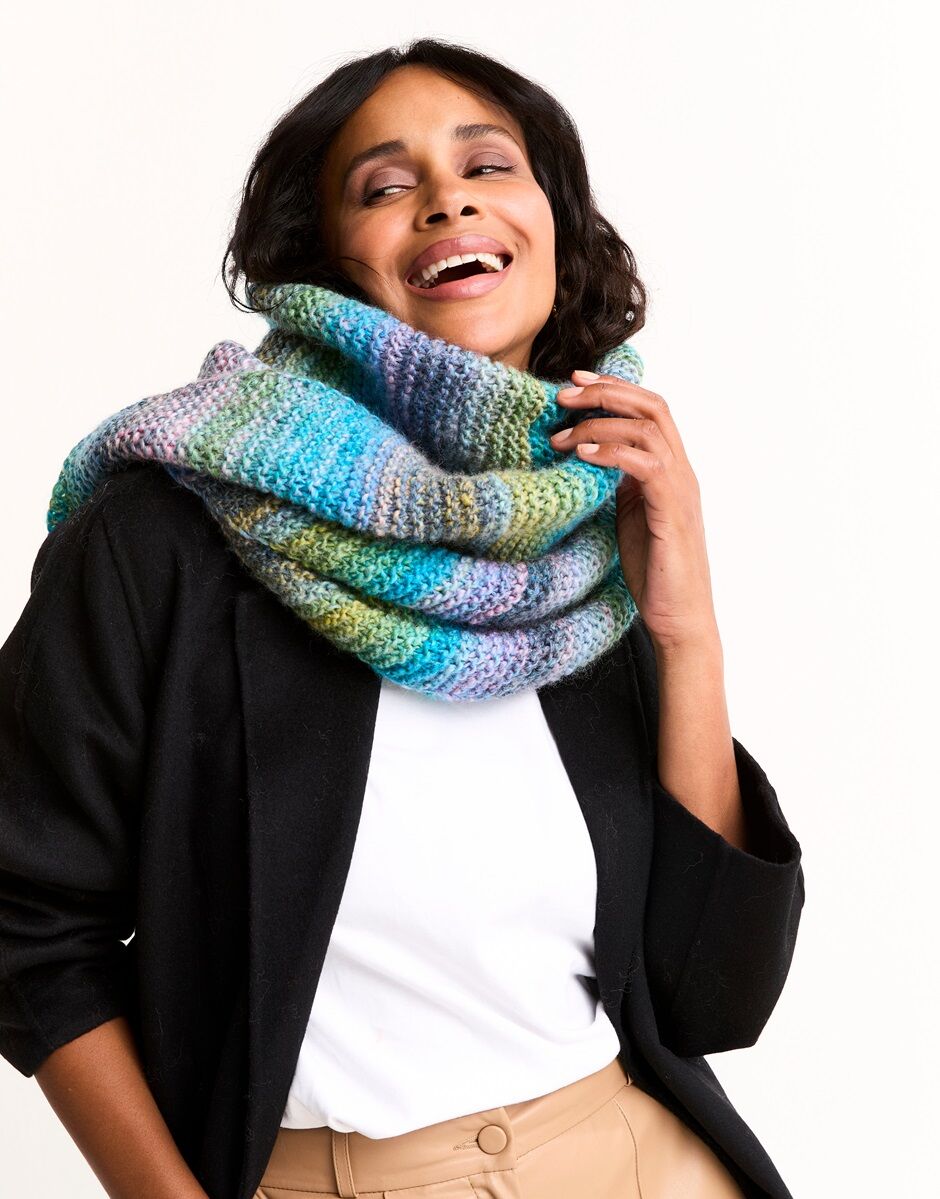 Strata Tie-Style Scarf in Sirdar Jewelspun with Wool Chunky (10807)
