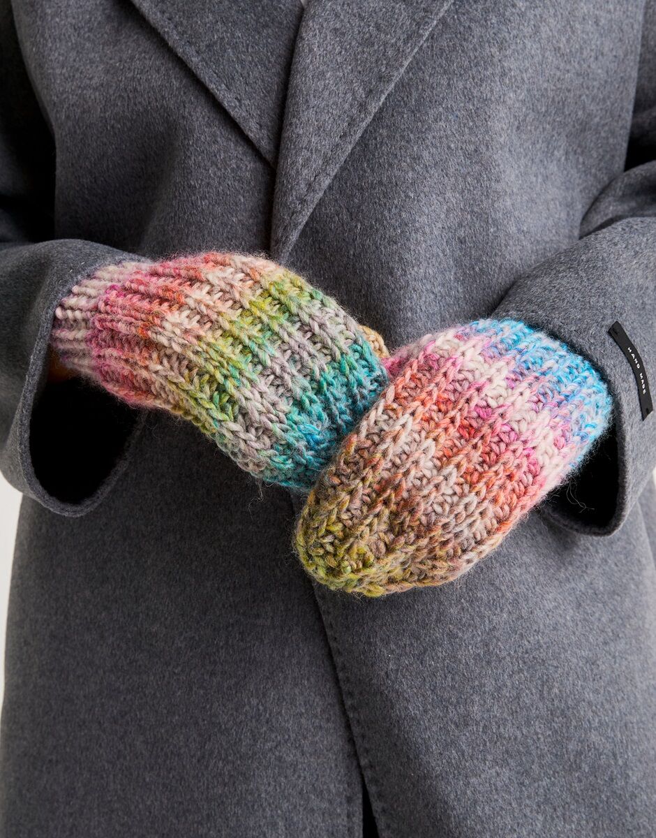 Marbled Hat and Mittens in Sirdar Jewelspun with Wool Chunky (10808)