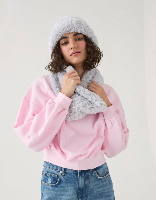Fluffy Snood and Hat in Sirdar Alpine Fur Effect (10815)