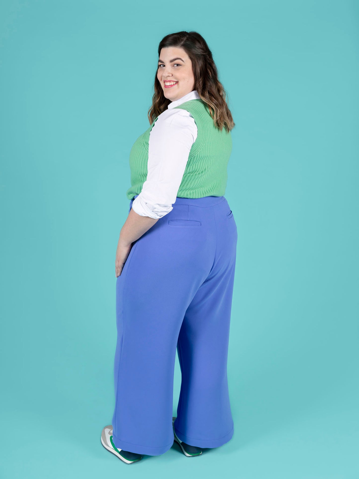 Thea Trousers by Tilly and the Buttons (1044) (paper sewing pattern)