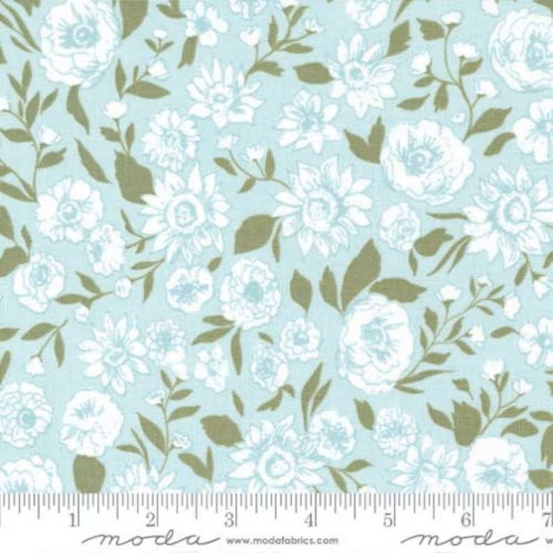 Lovestruck by Lella Boutique for Moda Fabrics: Smitten Florals - Mist (5191-14)