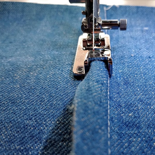 Janome Lap Seam Foot 9mm Finish for Cat D models