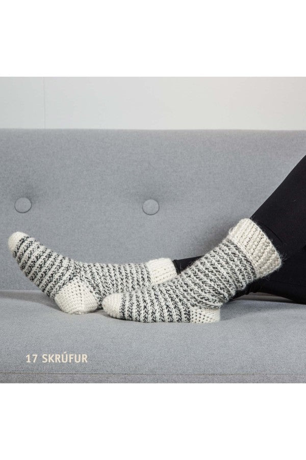 Lopi Crochet 35 (pattern book)
