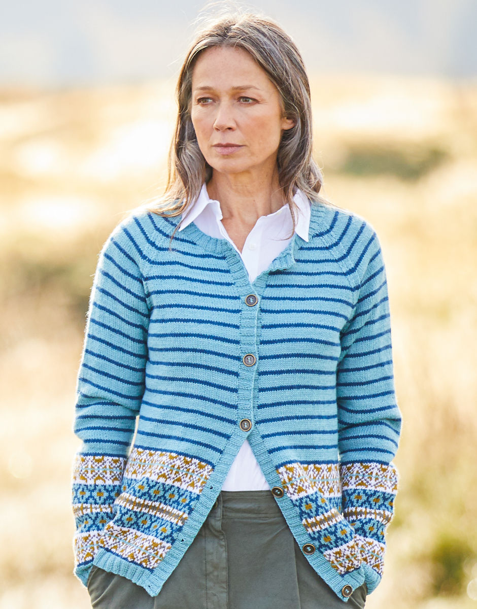 Raglan Cardigan in Sirdar Country Classic 4 Ply (10129)