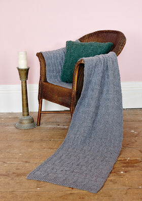 The Rowan Knitting & Crochet Magazine 70 (pattern book)