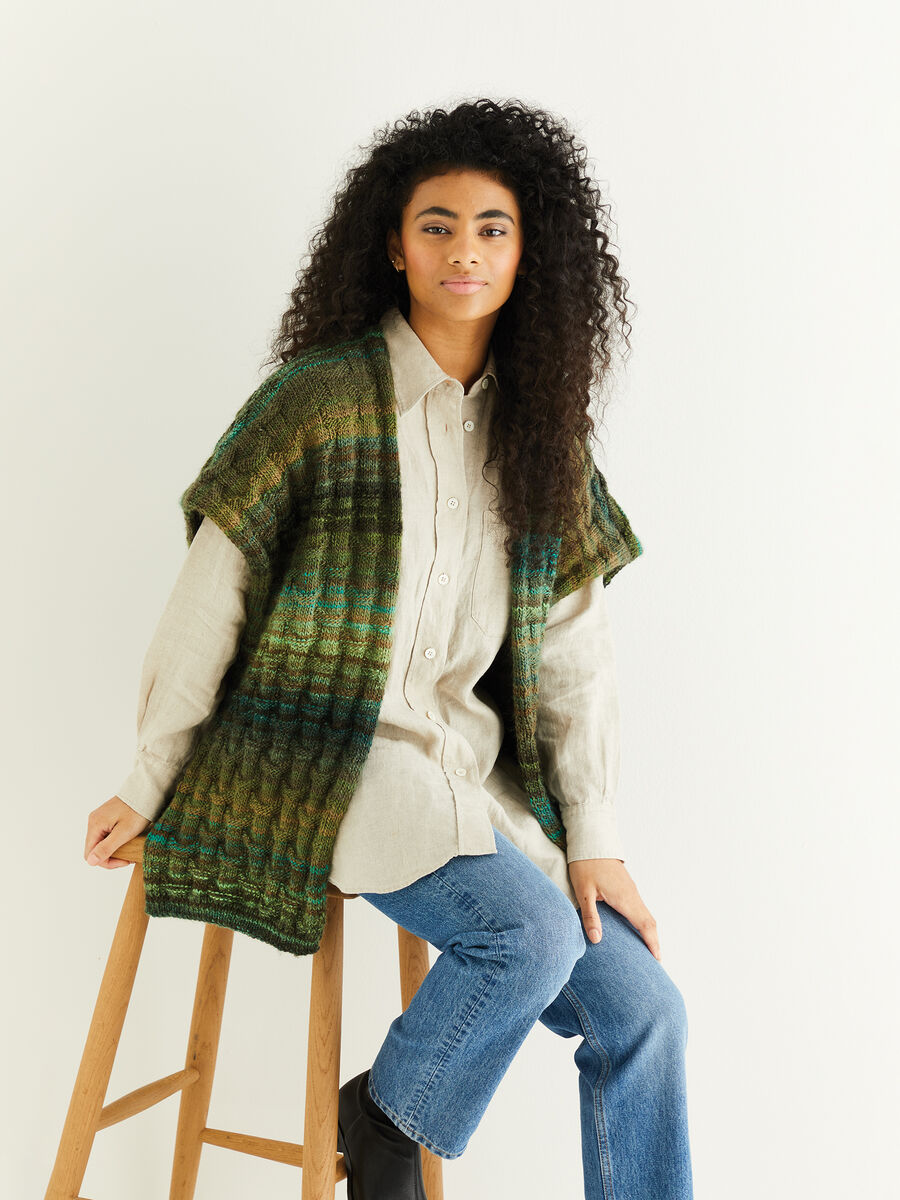 Textured Wrap/Cardigan in Sirdar Jewelspun 10288 (printed pattern)