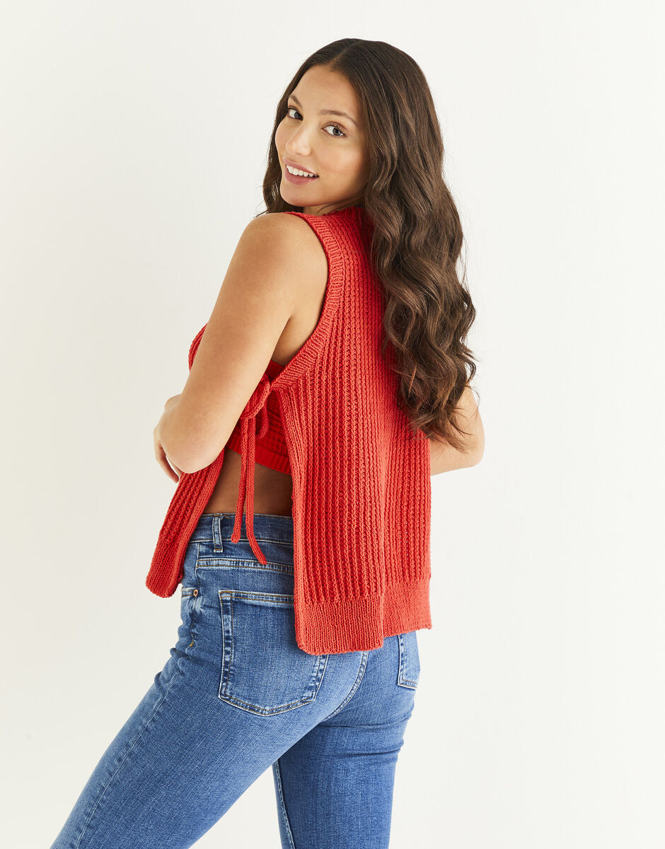Top of the Bill Tabard in Sirdar Stories DK 10538