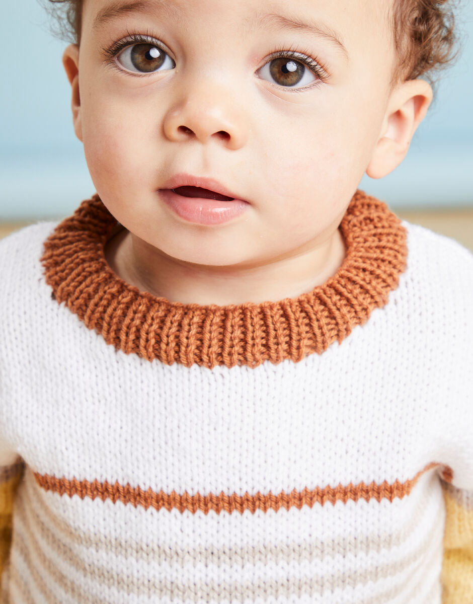 Sandy Feet Pocket Sweater in Sirdar Snuggly DK 5501
