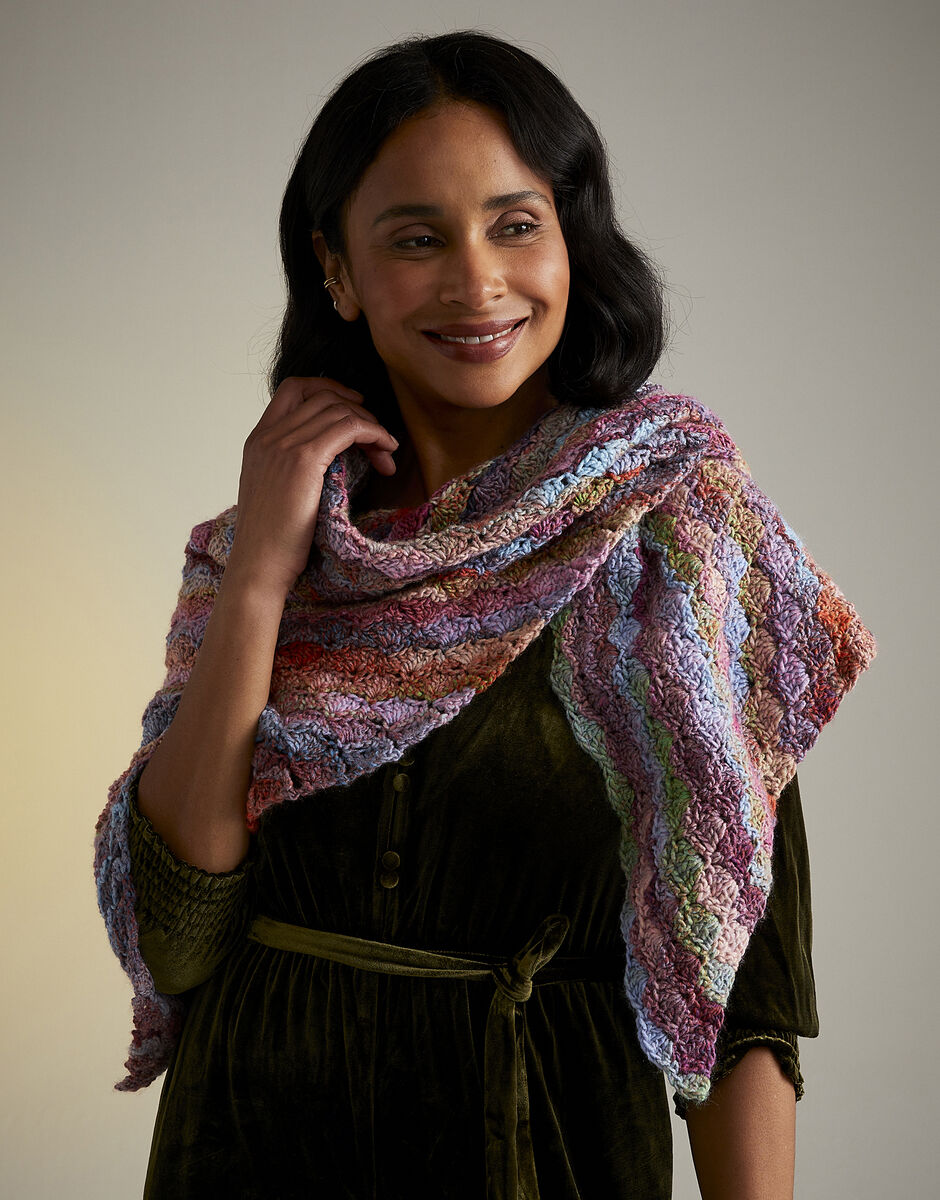 Crochet Best in Show Shawl in Sirdar Jewelspun Aran 10722
