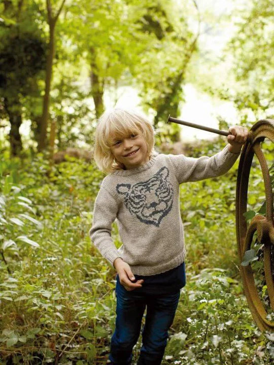 Little Rowan Explorers (pattern book)