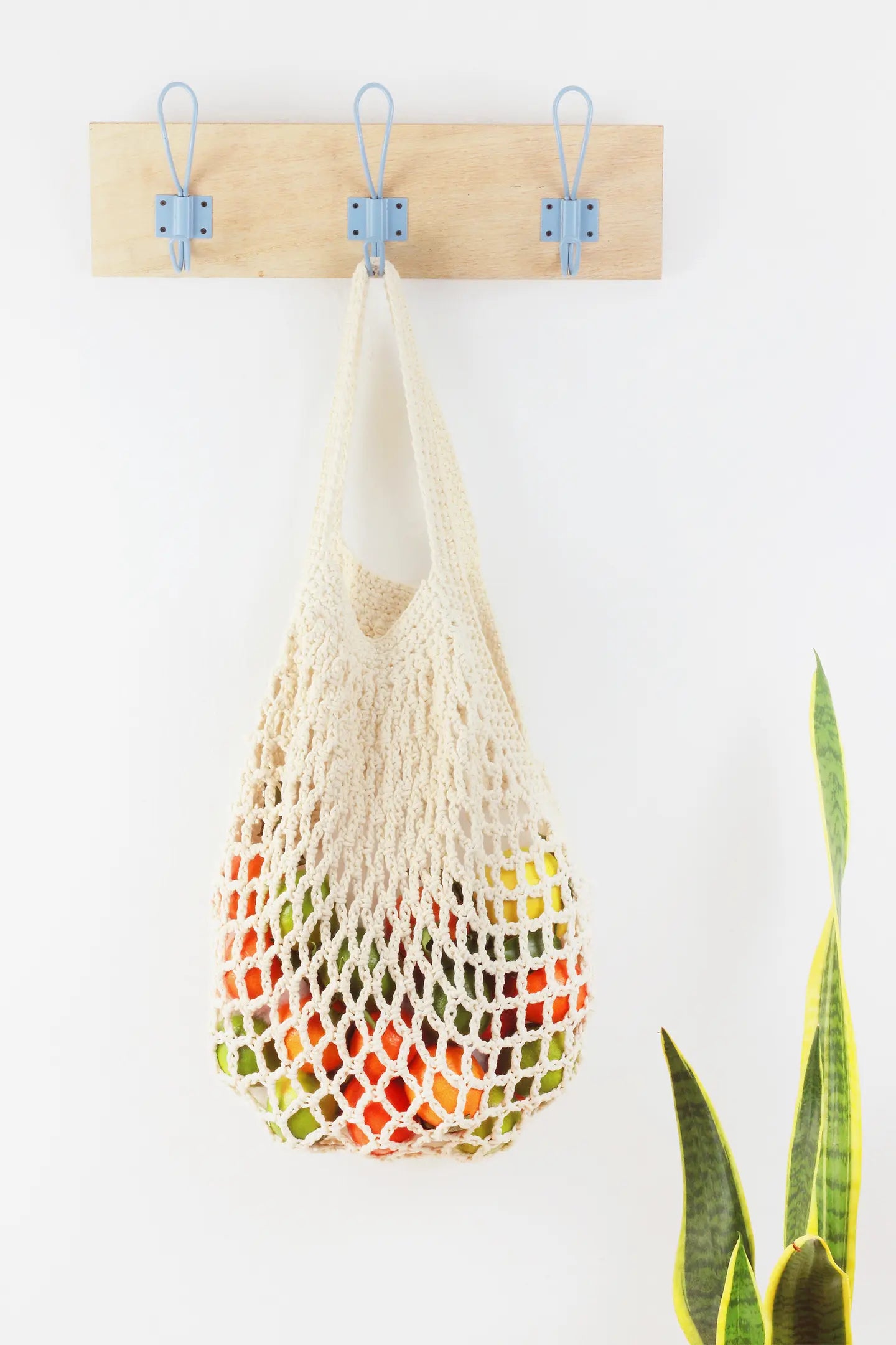 DMC Nova Vita 4: 16 Bags and Accessories Projects (pattern book)