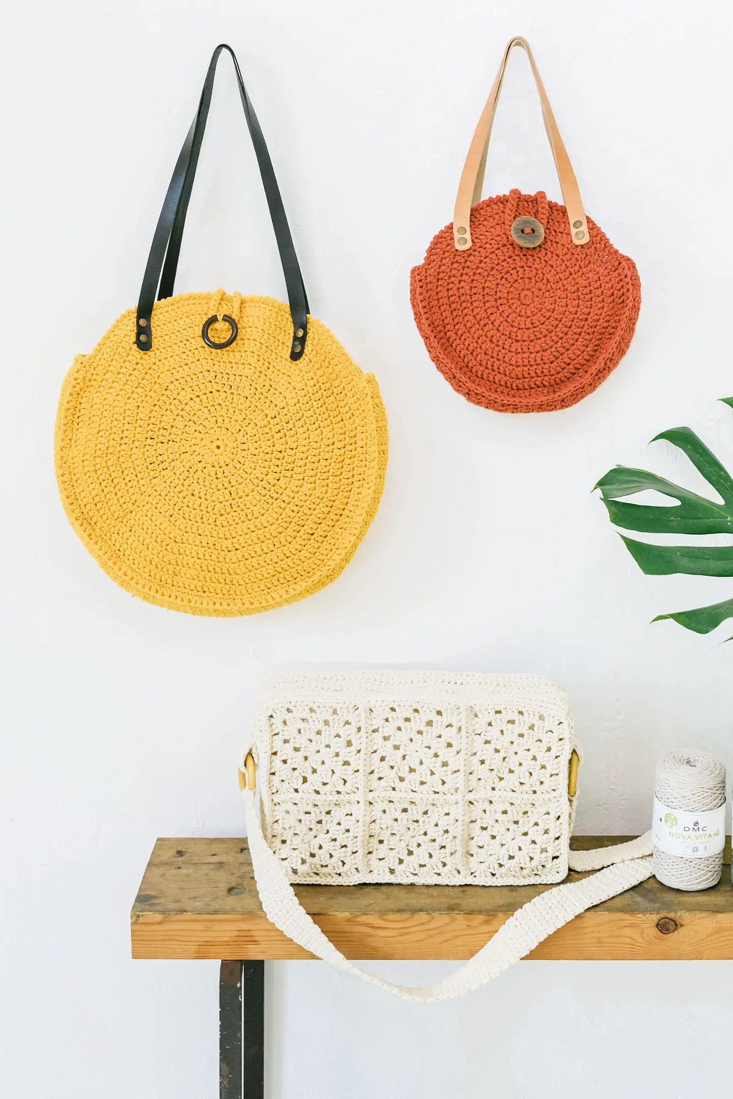 DMC Nova Vita 4: 16 Bags and Accessories Projects (pattern book)