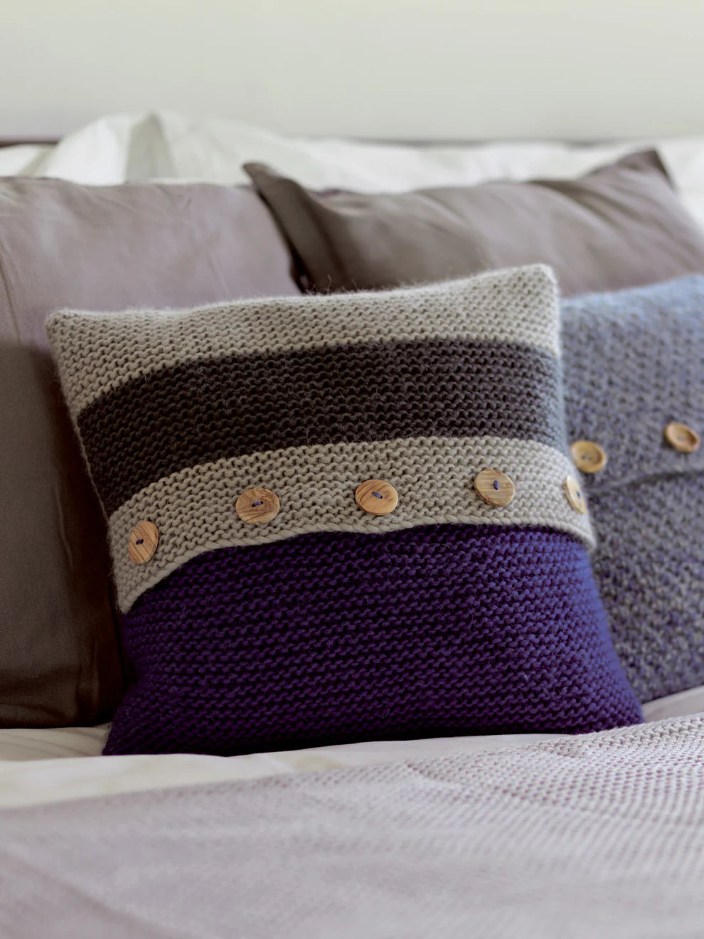 The Perfect Retreat by Georgia Farrell, West Yorkshire Spinners (pattern book)